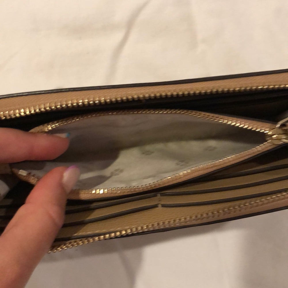 Kate Spade Wallet - Picture 4 of 4